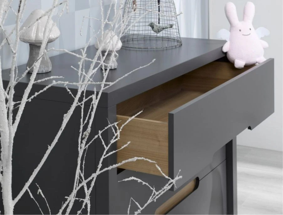Commode Enfant 3 Tiroirs Grise Et Bois Clair Milo 5 Commode Enfant 3 Tiroirs Grise Et Bois Clair Milo – Image 3