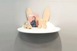 Etagère Murale Laqué Blanc Et Bois Clair Motif Lapin Milky -Lexibook Magasin etagere murale laque blanc et bois clair motif lapin milky 327586