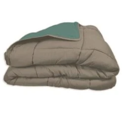 POYET MOTTE Couette Microfibre 400g/m² CALGARY - 140 X 200 Cm - Gris Galet Et Vert Lac -Lexibook Magasin poyet motte couette microfibre 400g m calgary 140 x 200 cm gris galet et vert lac 3120760086162 426184